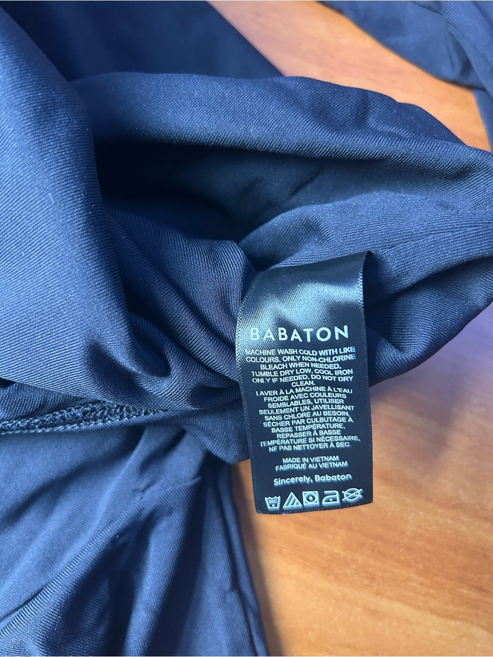 Aritzia Original Contour Bodysuit Crew Small Black - Picture 7 of 7